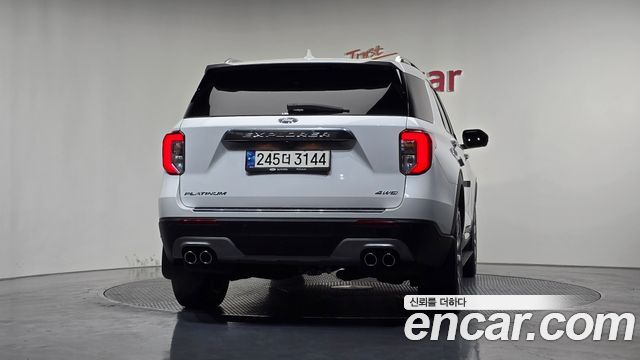 Ford Explorer 2023 — photo 4