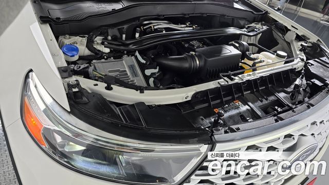 Ford Explorer 2023 — photo 6