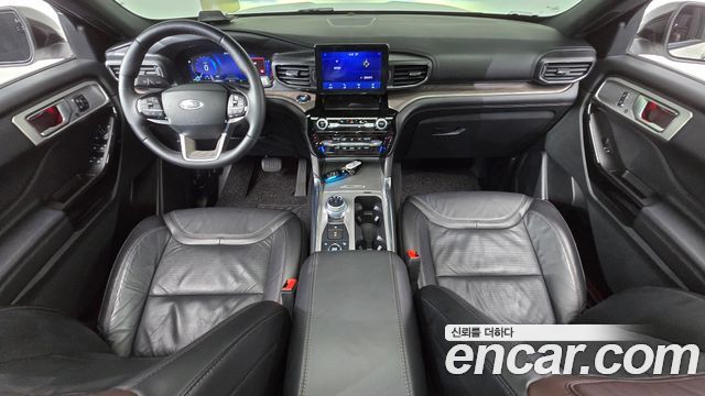 Ford Explorer 2023 — photo 7