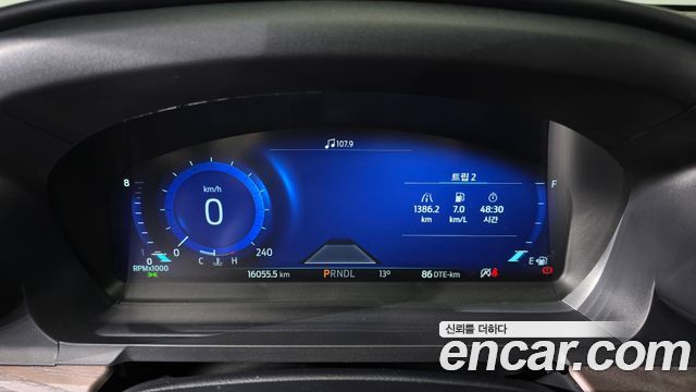 Ford Explorer 2023 — photo 8