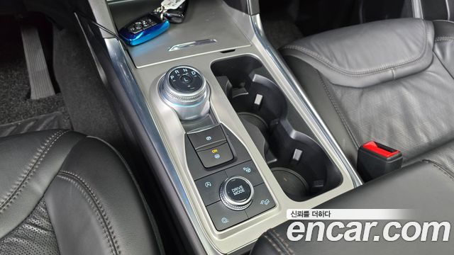 Ford Explorer 2023 — photo 9