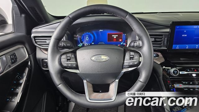 Ford Explorer 2023 — photo 13
