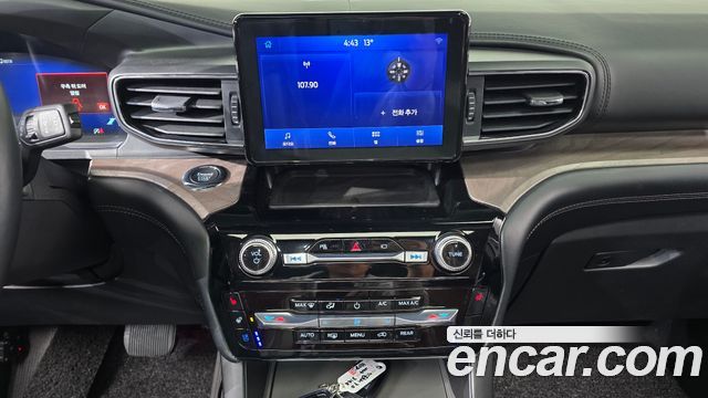 Ford Explorer 2023 — photo 14