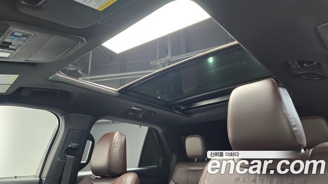 Ford Explorer 2023 — photo 19