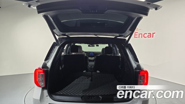 Ford Explorer 2023 — photo 20