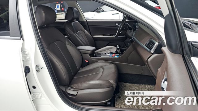 Kia K5 2019 — photo 10
