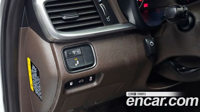 Kia K5 2019 — photo 18