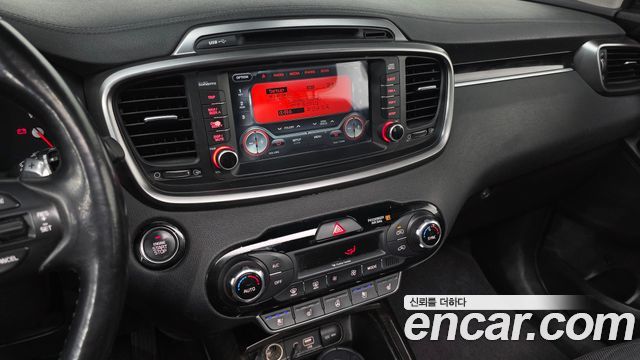 Kia Sorento 2016 — photo 14