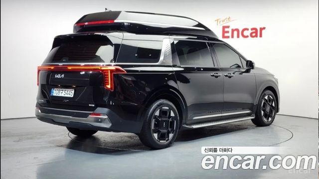 Kia Canival 2025 — photo 2