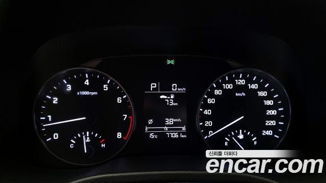 Hyundai AVANTE 2017 — photo 8