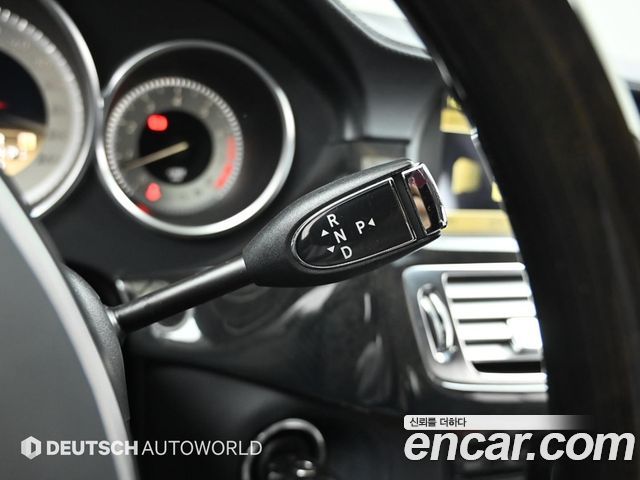 Mercedes-Benz CLS-Class 2012 — photo 9