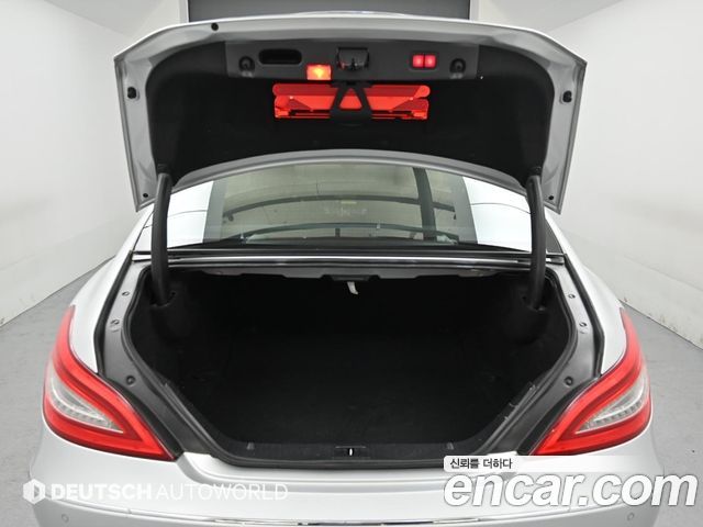 Mercedes-Benz CLS-Class 2012 — photo 19