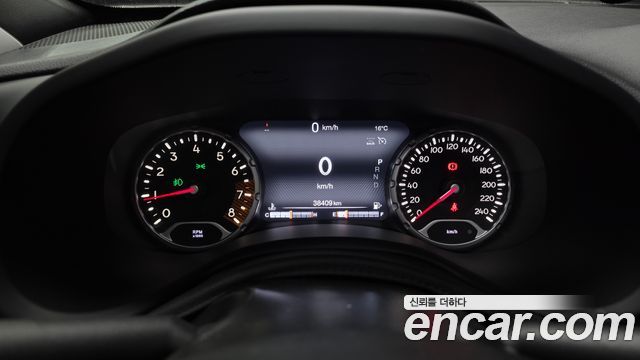 Jeep Renegade 2019 — photo 8