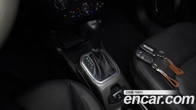 Jeep Renegade 2019 — photo 9