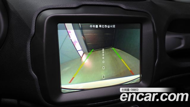 Jeep Renegade 2019 — photo 15