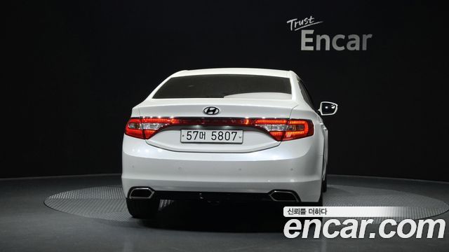 Hyundai Grandeur 2015 — photo 4