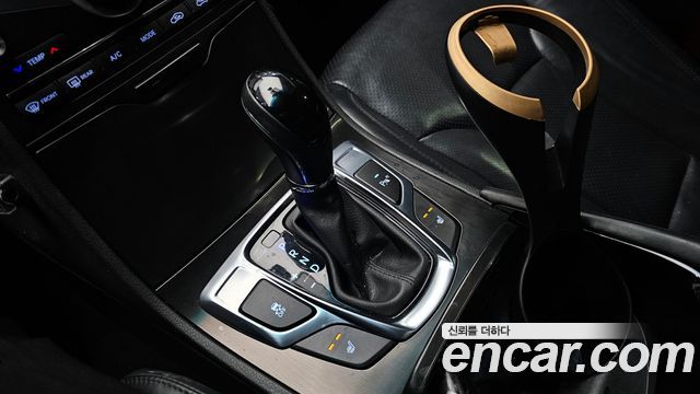 Hyundai Grandeur 2015 — photo 9