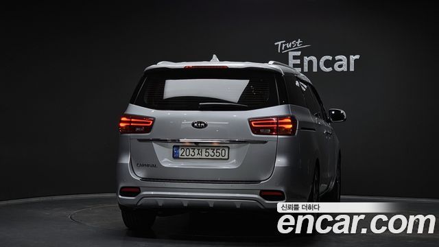 Kia Canival 2019 — photo 4
