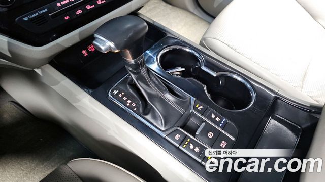 Kia Canival 2019 — photo 9