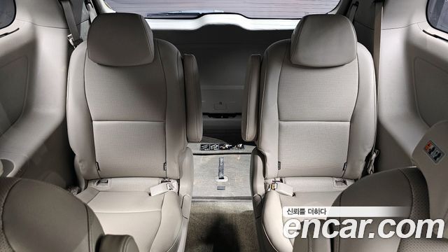 Kia Canival 2019 — photo 12