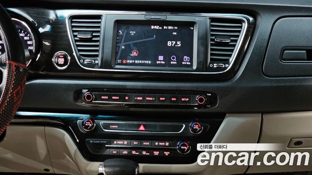 Kia Canival 2019 — photo 15