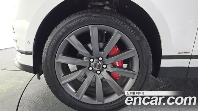 Land Rover Range Rover Velar 2019 — photo 5