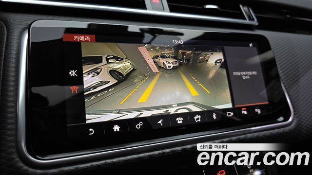 Land Rover Range Rover Velar 2019 — photo 15