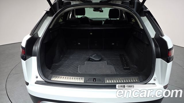 Land Rover Range Rover Velar 2019 — photo 20