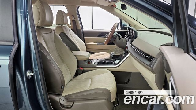 Kia Canival 2021 — photo 11