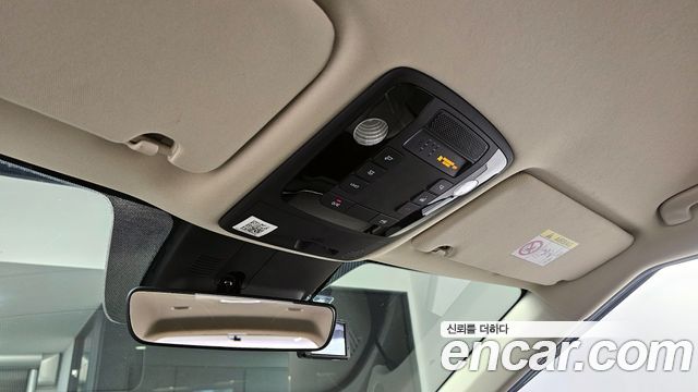 Kia Canival 2021 — photo 17