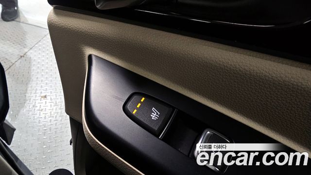 Kia Canival 2021 — photo 19