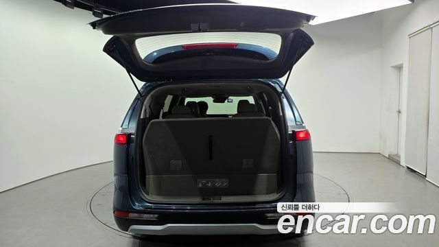 Kia Canival 2021 — photo 20