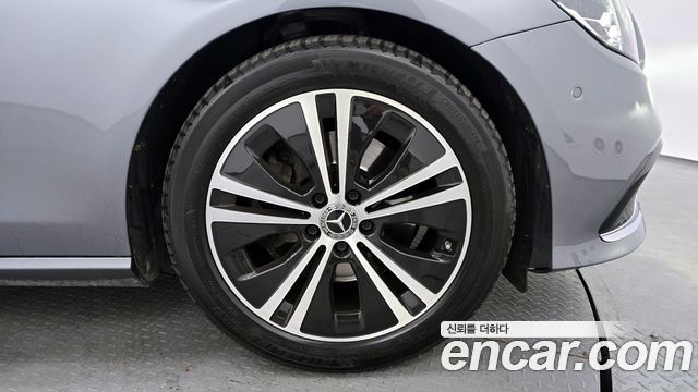Mercedes-Benz E-Class 2021 — photo 5