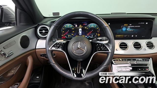 Mercedes-Benz E-Class 2021 — photo 13