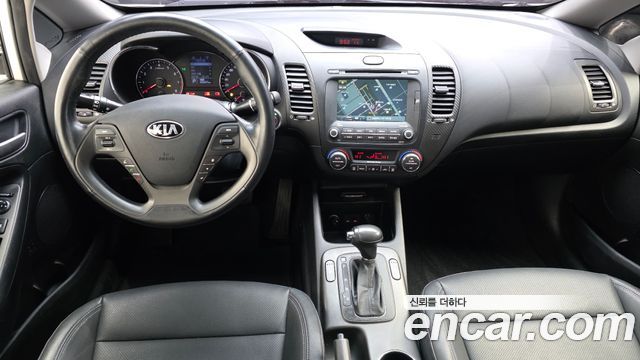 Kia K3 2013 — photo 7