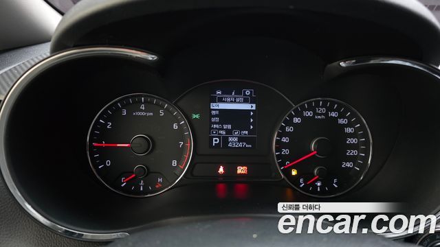 Kia K3 2013 — photo 8