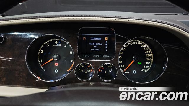 Bentley Flying Spur 2010 — photo 8