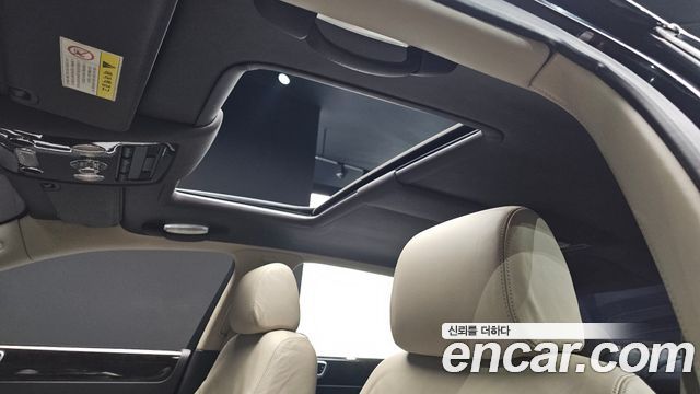 Bentley Flying Spur 2010 — photo 16
