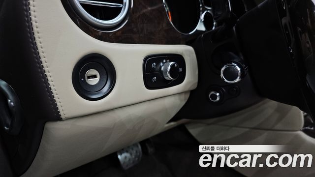 Bentley Flying Spur 2010 — photo 19