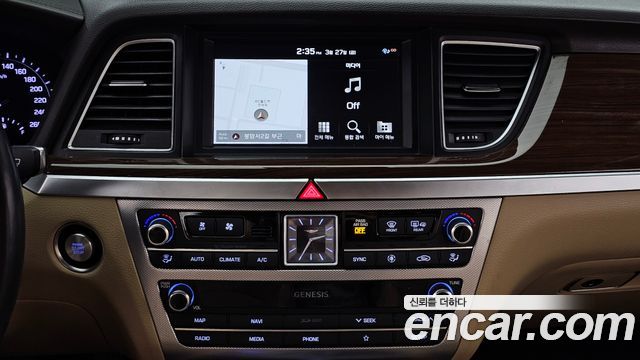 Genesis G80 2019 — photo 14