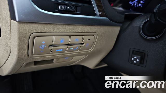 Genesis G80 2019 — photo 17