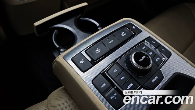 Genesis G80 2019 — photo 18