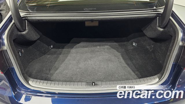 Genesis G80 2019 — photo 20