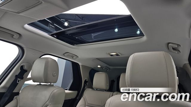 Land Rover Discovery 2017 — photo 17