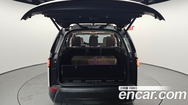 Land Rover Discovery 2017 — photo 20