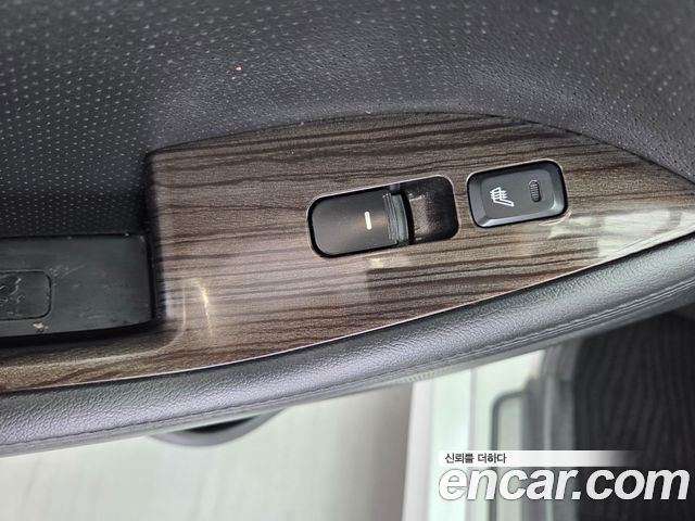 Kia K5 2011 — photo 8