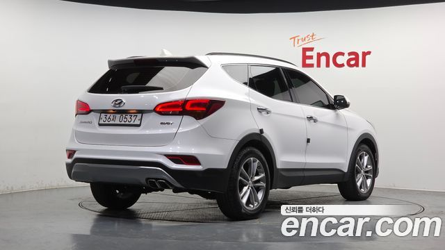 Hyundai Santafe 2016 — photo 2