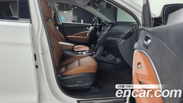 Hyundai Santafe 2016 — photo 11