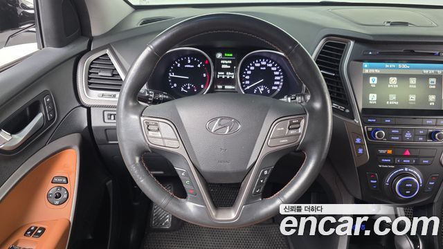 Hyundai Santafe 2016 — photo 13