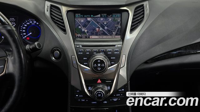 Hyundai Grandeur 2013 — photo 14